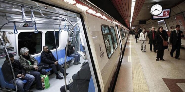 CHP’den “Şişhane Metro İstasyonu kapatıldı” iddiasına Valilikten yalanlama!