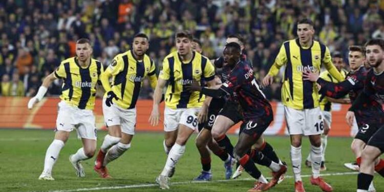 Dünyaca ünlü kulüp milli yıldızın peşine düştü: Fenerbahçe kapıları kapattı
