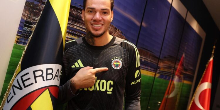 Ederson, 10 yıl sonra Fenerbahçe’de ilki gerçeleştirdi