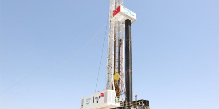 Enerjide tam bağımsızlık için 55 sondaj kulesi sahada