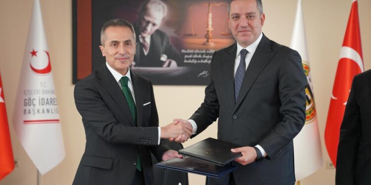 Göç İdaresi Başkanlığı ile Türkiye Barolar Birliği arasında iş birliği protokolü