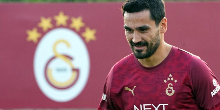İlkay Gündoğan, Galatasaray ile ilk antrenmanına çıktı