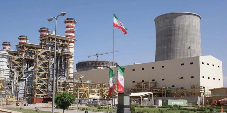 İran’da elektrikler her gün 2 saat kesik