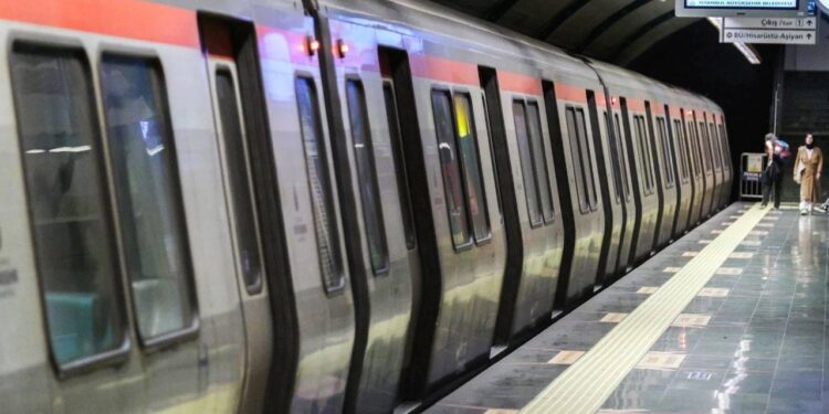 İstanbullular dikkat! Valilik karar aldı: Bazı metro çıkışları kapatıldı