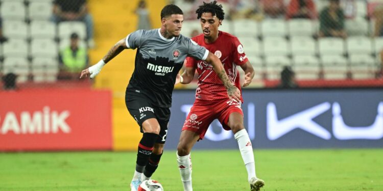 Karagümrük deplasmanda 90+3’te kazandı!