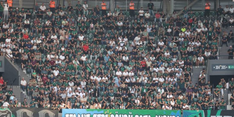 Kocaelispor, Fenerbahçe maçında yalnız değil! 2 bin 250 bilet 3 dakikada satıldı