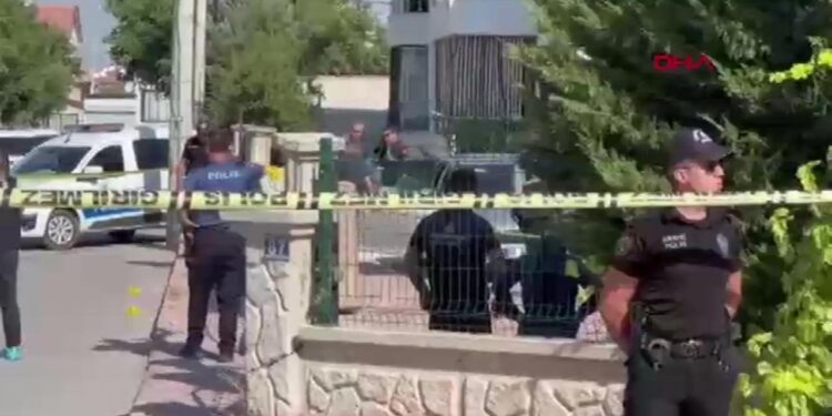 Konya’da korkunç olay! Baba oğul otomobile binerken öldürüldü