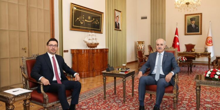 Kurtulmuş, Karagöz’ü kabul etti