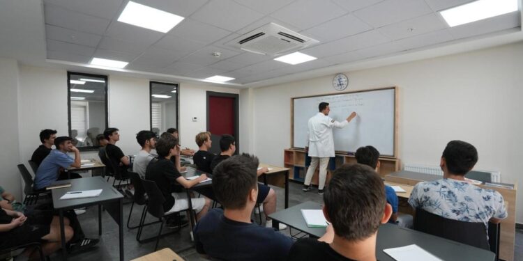 Lise Medeniyet Akademizleri’nde güz dönemi kayıtları başlıyor