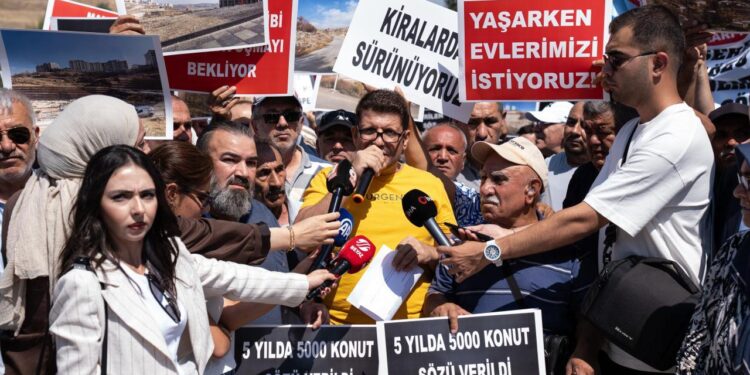 Mansur Yavaş’ın seçim vaadiydi: Mamak’ta kentsel dönüşüm mağdurlarından protesto!