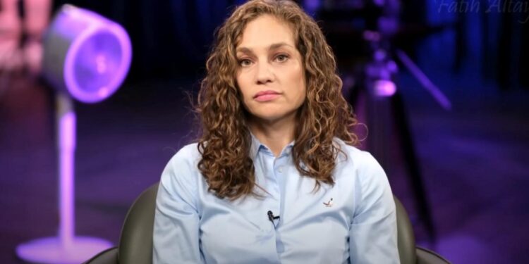 Mengü’nün çıkışı muhalifleri çıldırttı, linç ettiler…