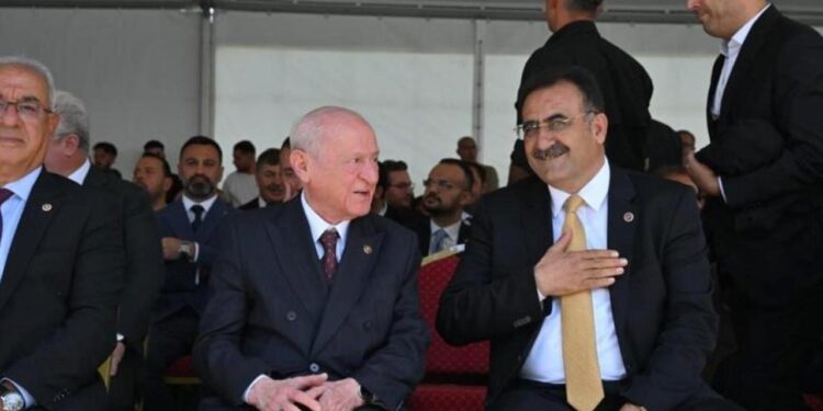 MHP paylaştı: Malazgirt’te törene damga vuran fotoğraf