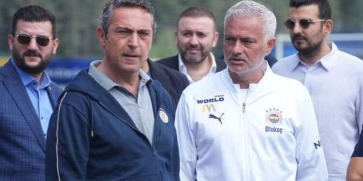 Mourinho Portekiz’de herkesin önünde Ali Koç’u suçladı