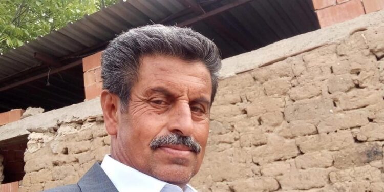 Muhtar bahçede ölü bulundu