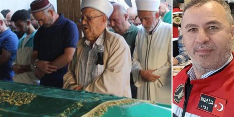 Musalla taşındaki oğluydu… Bir babanın en zor anı!