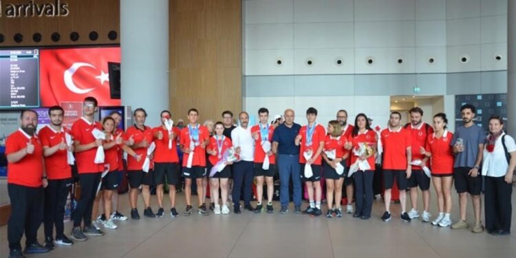 Özel Melekler’den tarihi başarı! Tayland’da madalya topladık