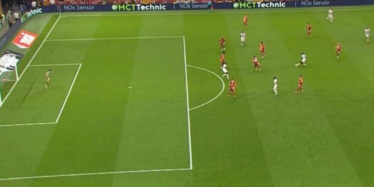 Rams Park’ta tartışmalı pozisyon! Ofsayt kararı gündem oldu