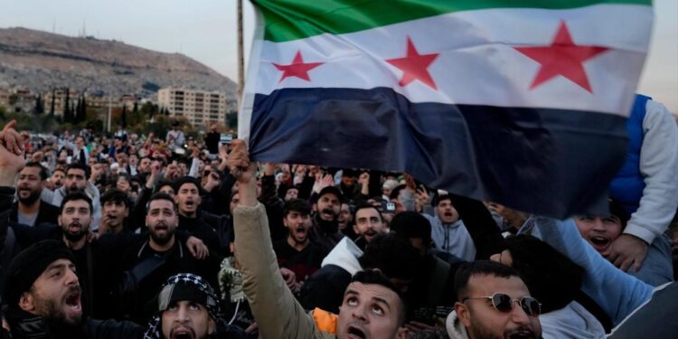 Resmen açıklandı: Yüz binlerce Suriyeli harekete geçti