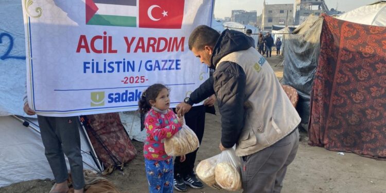 Sadakataşı’nın Gazze’ye yardımları sürüyor