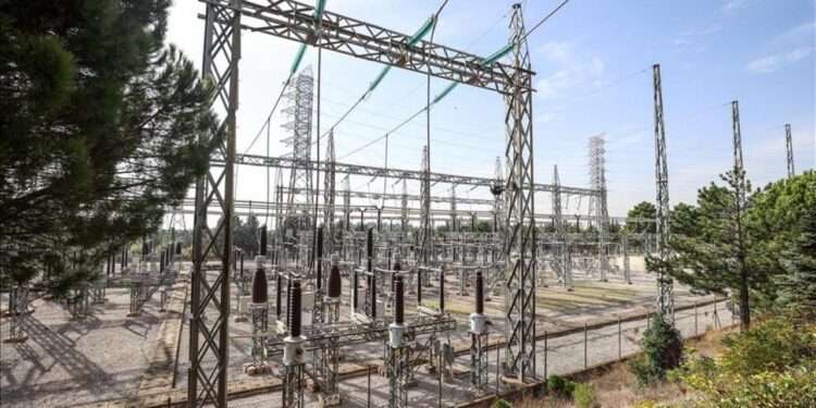 Spot piyasada elektrik fiyatları