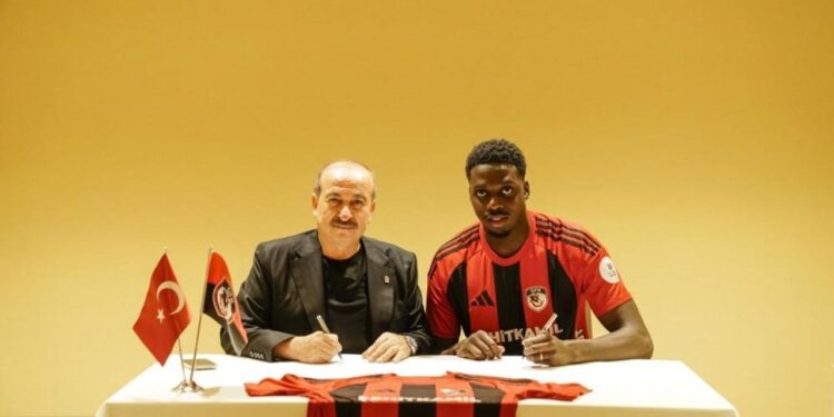 Süper Lig’de bomba transfer! Burak Yılmaz, eski takımından golcü getirtti