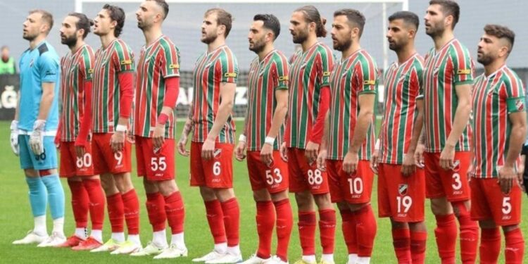 Tarihi kulübün transfer yasağı kaldırıldı: Tek seferde 3 milyon TL ödediler