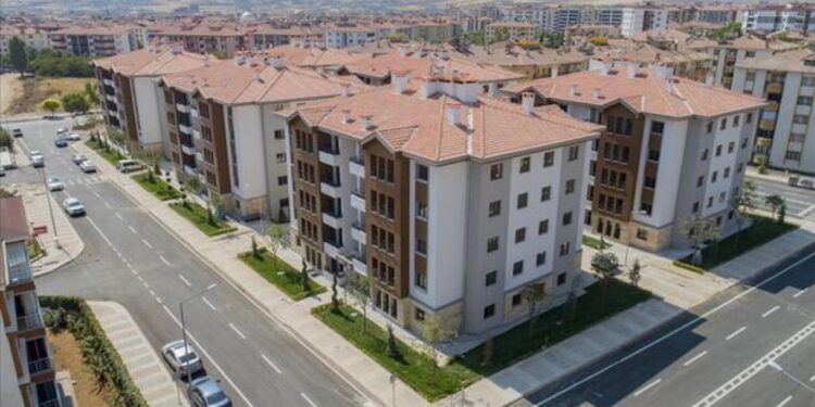 TOKİ’nin sosyal konut projeleri kapsamında 3 ilde bazı taşınmazlar kamulaştırılacak