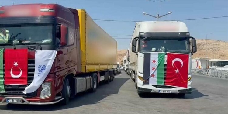 Türk tırları 14 yıl aradan sonra Suriye’ye doğrudan taşımacılığa başladı