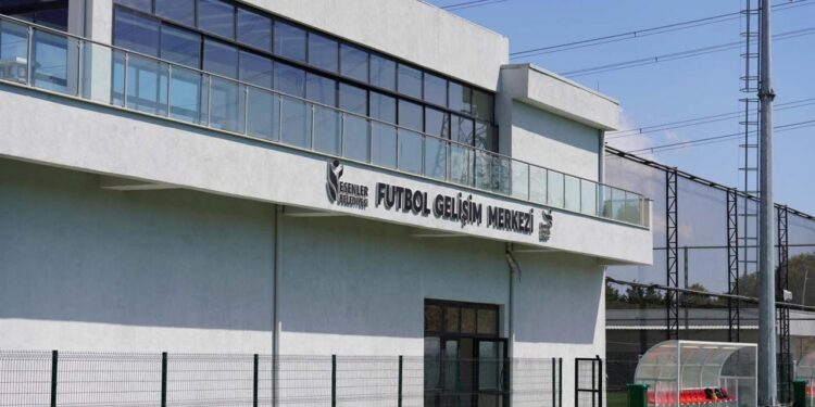Türkiye’nin ilk Futbol Gelişim Merkezi hizmete başladı