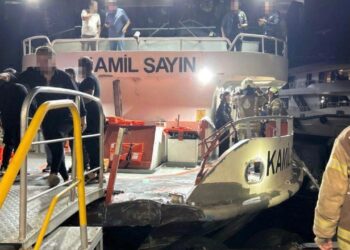 12 kişinin yaralandığı gemi kazasında 2 kaptana yurt dışı çıkış yasağı