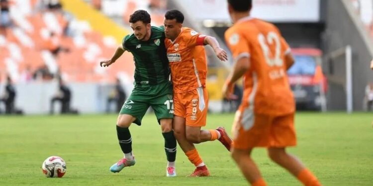 2 efsane takım kapıştı! Deplasmanda 6-0’lık tarihi galibiyet