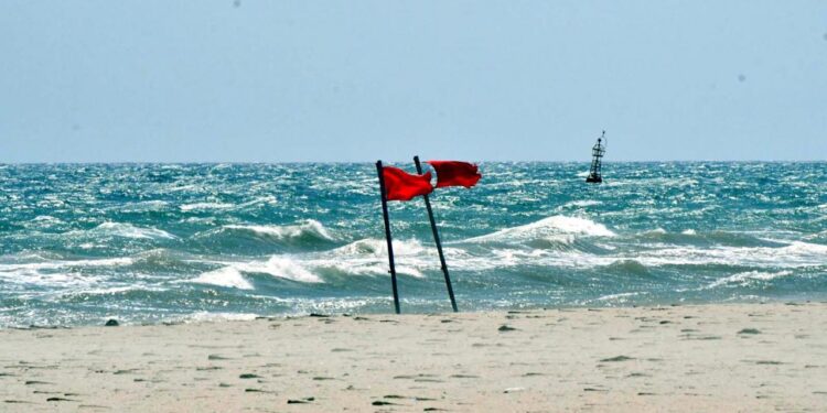 2 ilde denize girişler 4 gün yasaklandı!