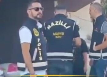 25 yıllık cinayet aydınlatıldı! 2 aylık kız kardeşini yastıkla boğmuş