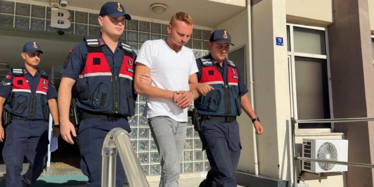 300 litre zeytinyağı çaldı, halası affetmedi!