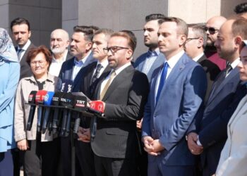 AK Parti İstanbul İl Başkanlığından Özgür Özel hakkında suç duyurusu