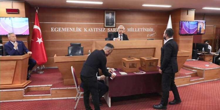 AK Parti’den Bayrampaşa açıklaması