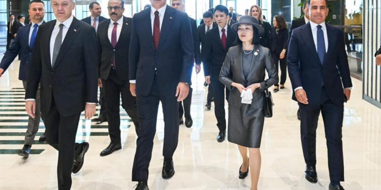 Bakan Ersoy’dan Altes Prenses’e Japonca teşekkür