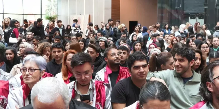 Tunç, Yeni Yüzyıl Üniversitesi Açılışında Konuştu