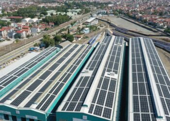 Bakan Uraloğlu: Milli Hızlı Tren ve Gaziray projesi güneş enerjisi ile üretilecek