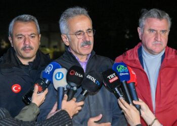 Bakan Uraloğlu sel sularının vurduğu Rize’de! Vatandaşlara kritik uyarı