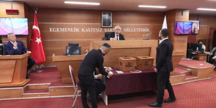 Bayrampaşa’da Başkanvekilliği seçimi yapılıyor! Partilerin üye sayısı