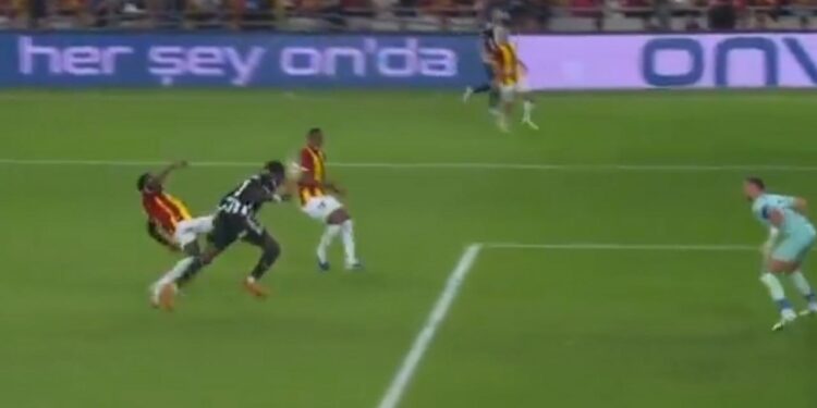 Beşiktaş penaltı bekledi! Sergen Yalçın’ın itirazı sonuçsuz kaldı