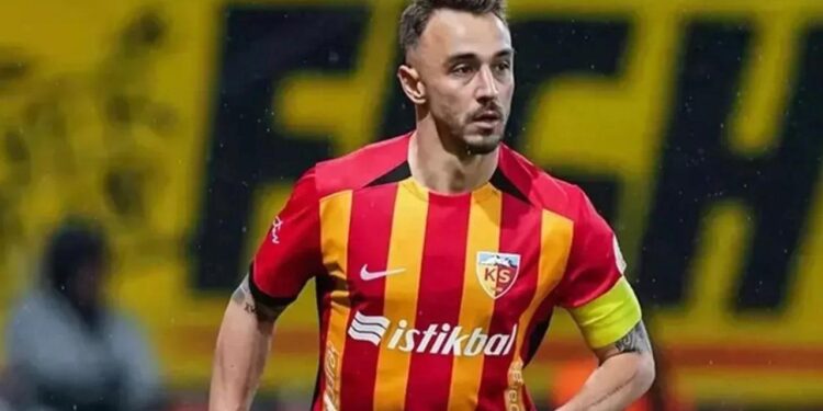 Beşiktaş’a Süper Lig’den sağ bek! Kulüpler anlaştı imza için ‘ayrılık’ bekleniyor