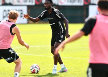 Beşiktaş’ın sakatlanan yeni transferi antrenmanlara başladı