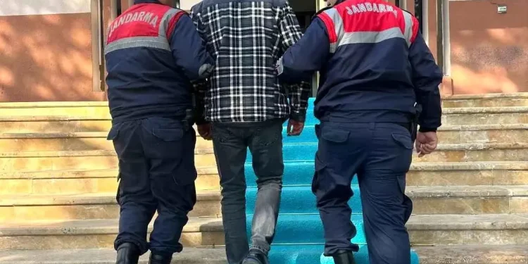 Bilecik’te Aranan Şahıs Polis Takibiyle Yakalandı