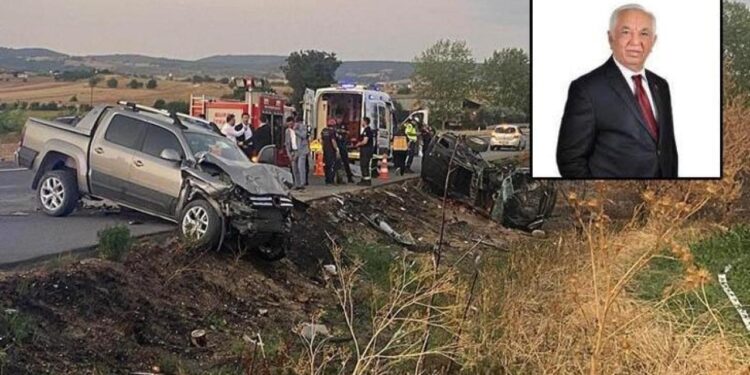 Bursa’da feci kaza: Eski belediye başkanı hayatını kaybetti, eşi ve 1 kişi yaralandı