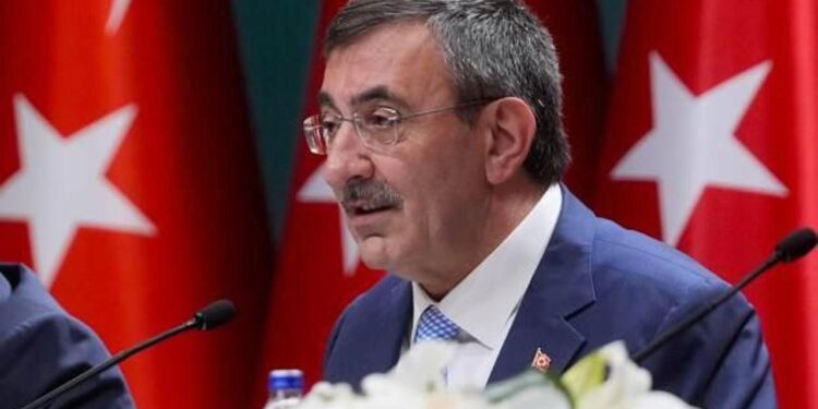 Cevdet Yılmaz duyurdu: Vergi zammı düşünmüyoruz, başka bir yol…