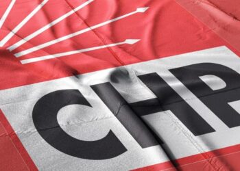 CHP’li iki meclis üyesi partilerinden istifa etti