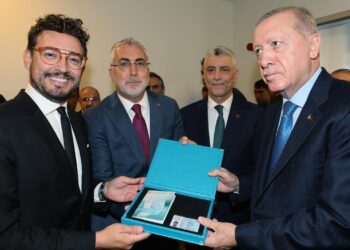 Cumhurbaşkanı Erdoğan’dan Danilo Şef’e Turkuaz Kart