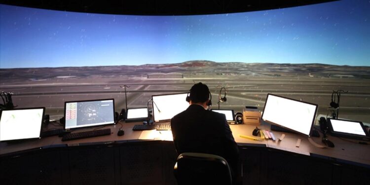 DHMİ 14 asistan hava trafik kontrolörü alacak